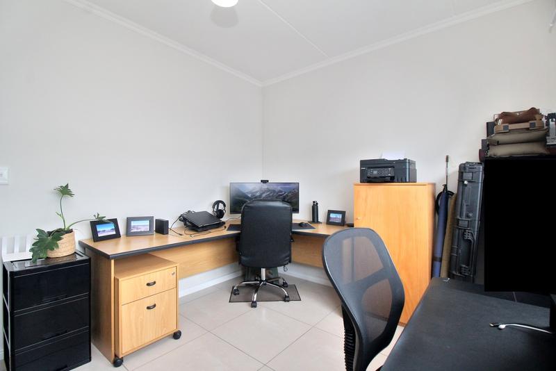 To Let 2 Bedroom Property for Rent in De Velde Western Cape